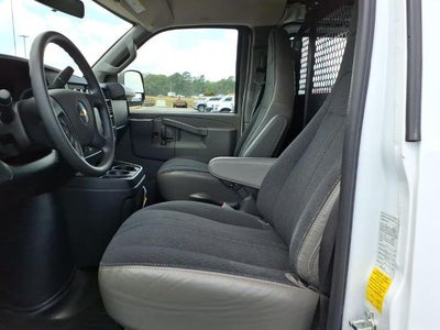 2025 Chevrolet Express Cargo WT