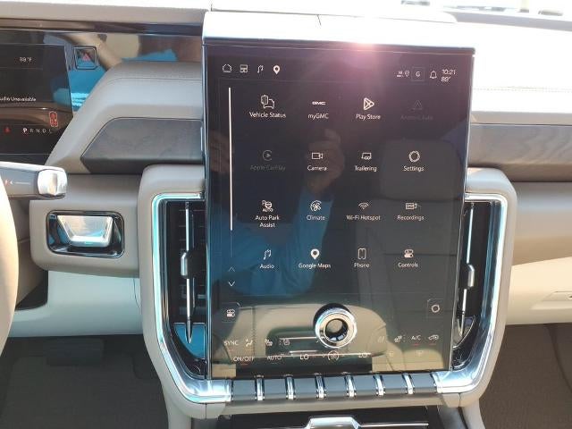 2026 GMC Yukon Denali - Photo 17