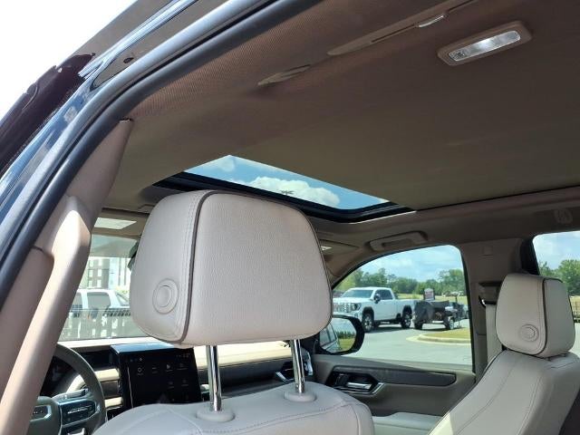 2025 GMC Yukon Denali - Photo 11