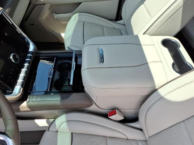 2025 GMC Yukon Denali - Photo 16