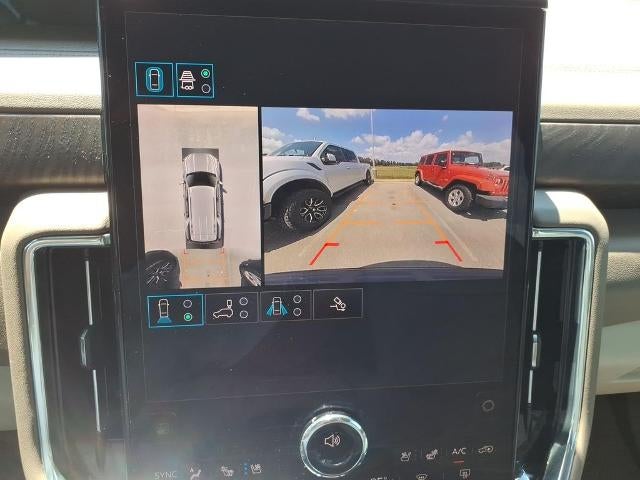 2025 GMC Yukon Denali - Photo 22
