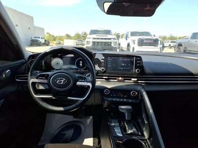 2022 Hyundai Elantra SEL